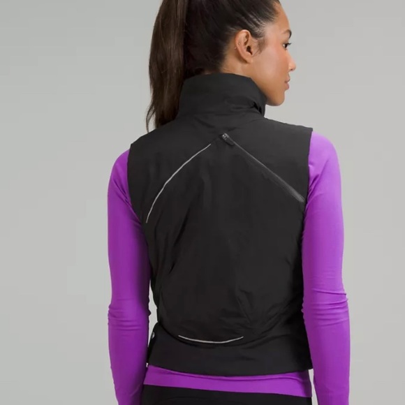 Lululemon Storage Insulated Running Vest, Black, Size 8 - NWT - Picture 6 of 14